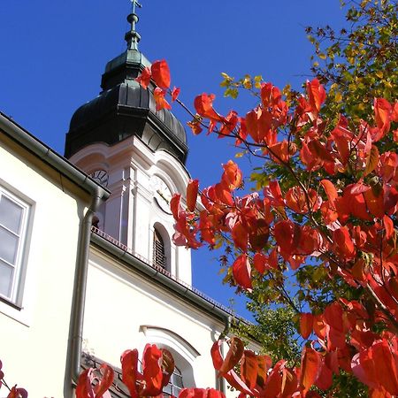 Hotel Haus Der Begegnung Heilig Geist Burghausen Exteriér fotografie