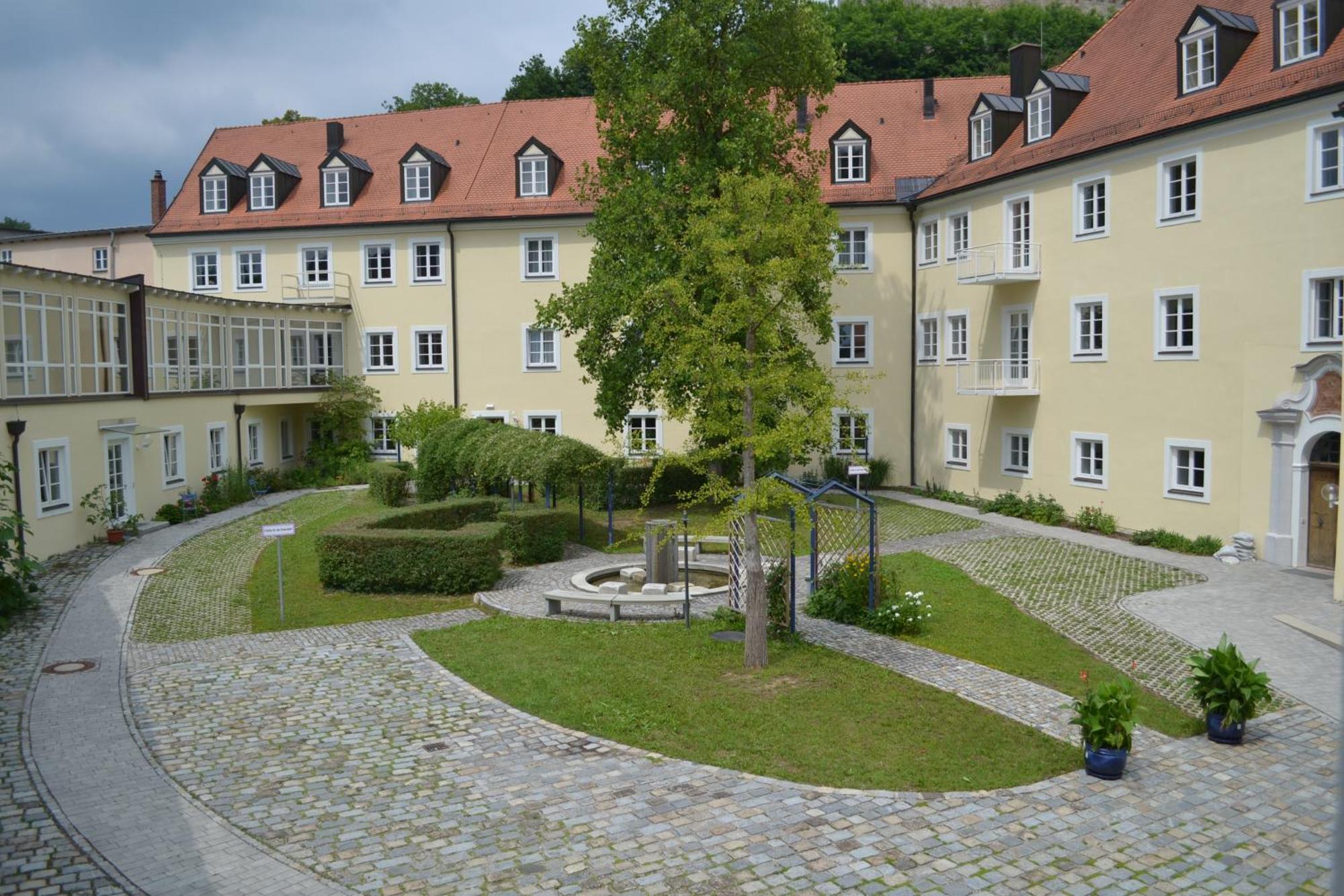 Hotel Haus Der Begegnung Heilig Geist Burghausen Exteriér fotografie
